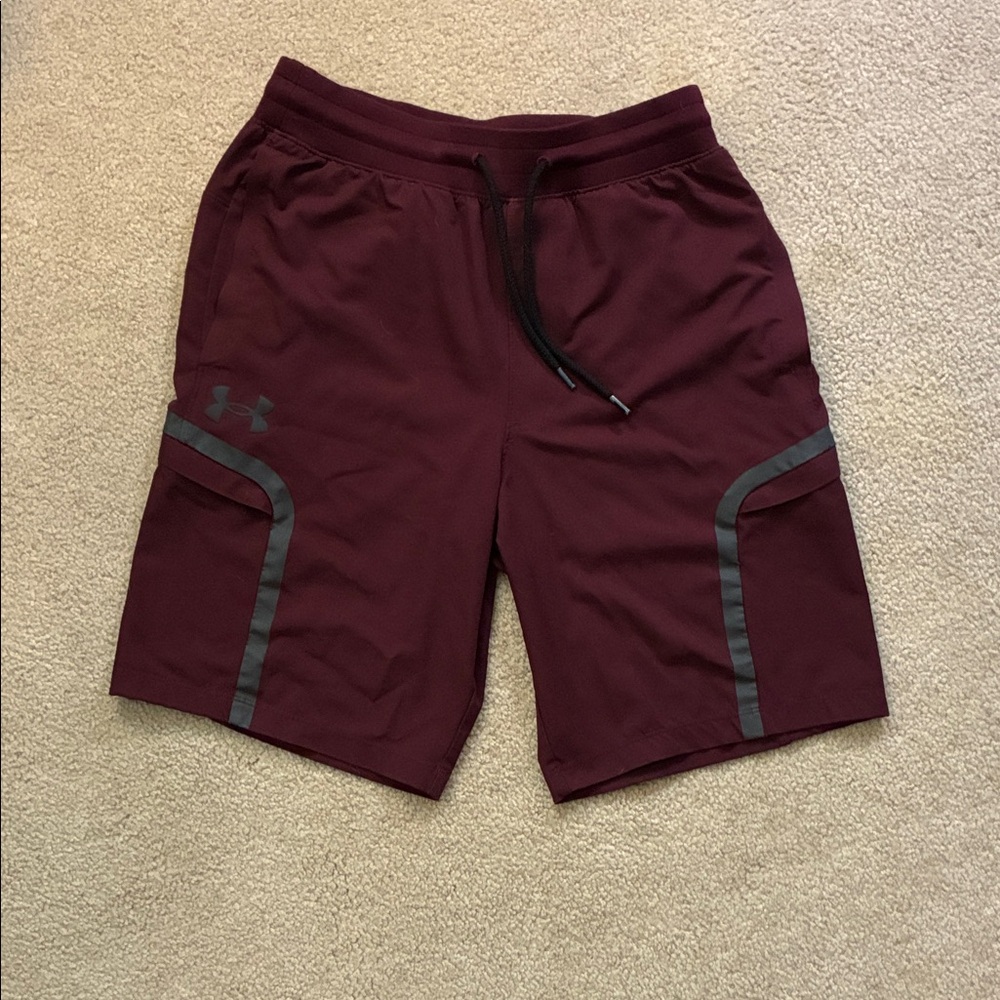 Under Armour Men's Maroon Athletic Cargo Shorts